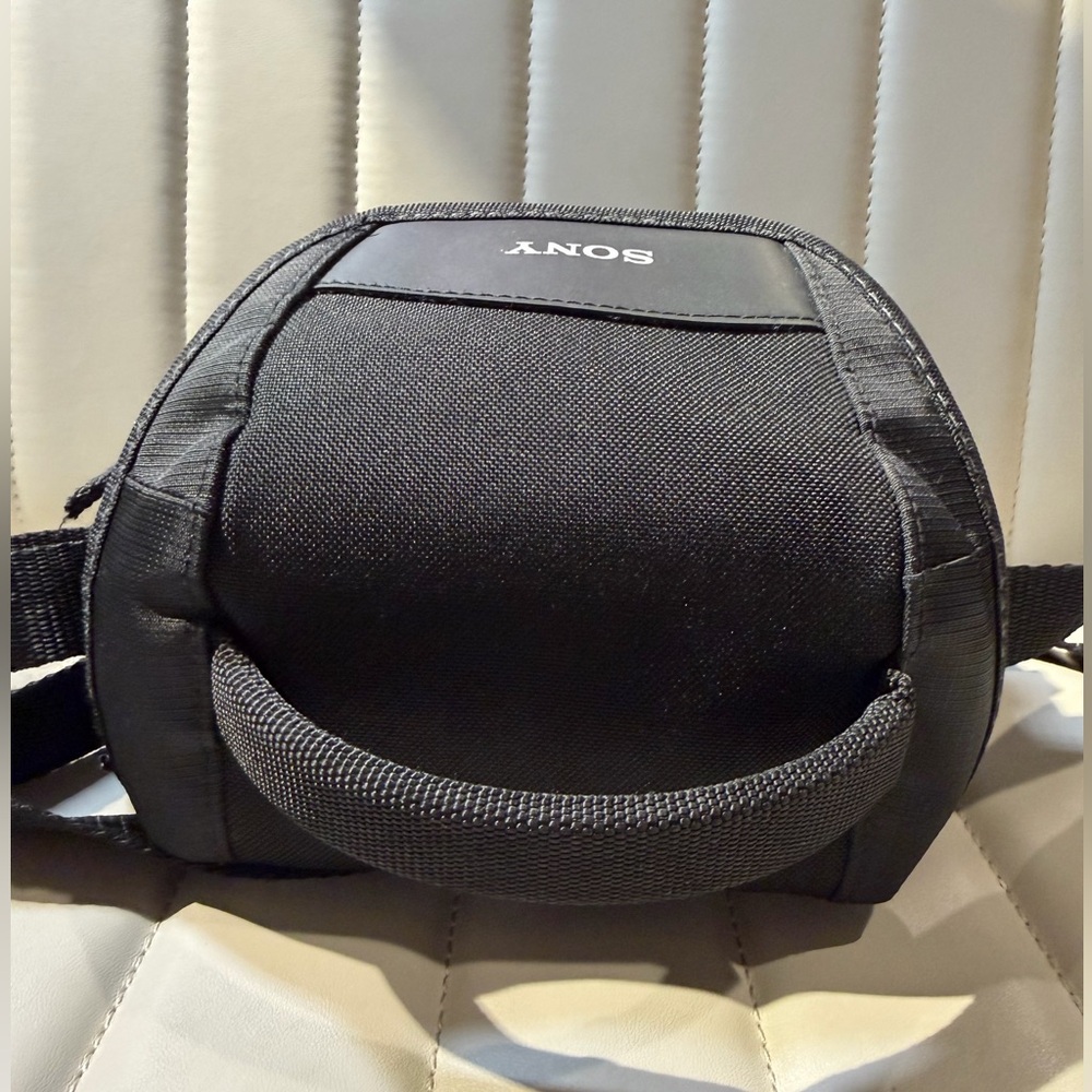 Sony Compact Black Camera Case - Picture 5 of 10